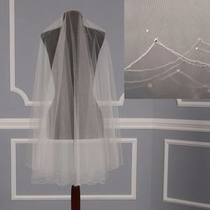 JENNIFER LEIGH Jovienne Diamond White Short Waist Length Wedding Bridal Veil